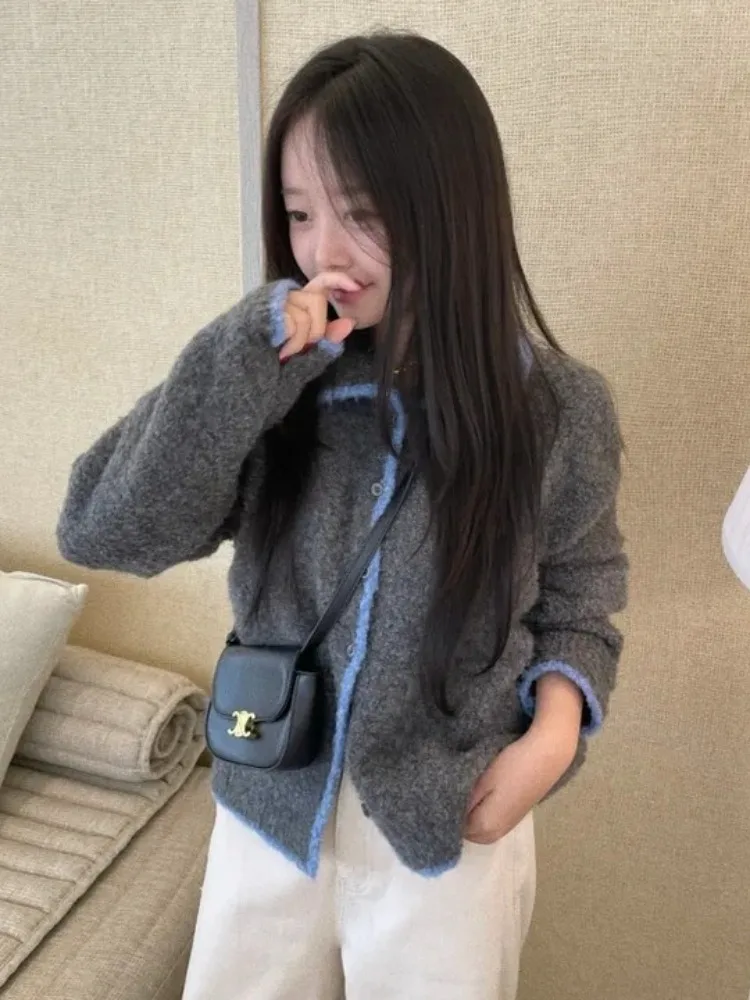 เสื้อสเวตเตอร์ถักไหมพรมสีสันสดใส ป้องกันริ้วรอย สำหรับผู้หญิง เนื้อผ้านุ่ม ใส่ได้หลากหลาย สไตล์เสื้อคลุมมีปก สำหรับฤดูใบไม้ร่วง รุ่นใหม่ เหมาะสำหรับใส่ไปทำงาน บริการจัดส่งทางอีคอมเมิร์ซ