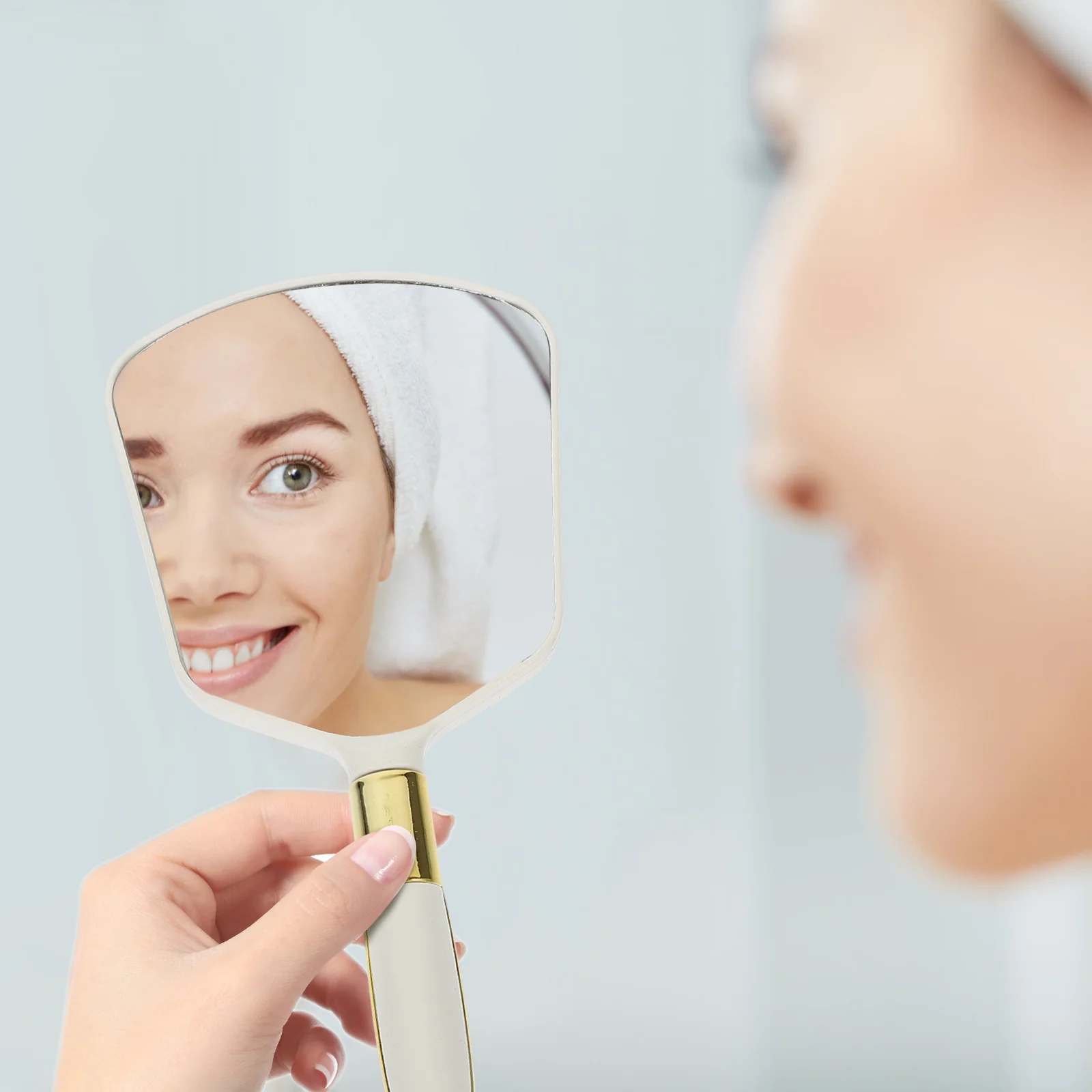 Handheld-Kosmetikspiegel, tragbarer Make-up-Spiegel, ABS-Material, klares, hochauflösendes Reise-Make-up-Zubehör