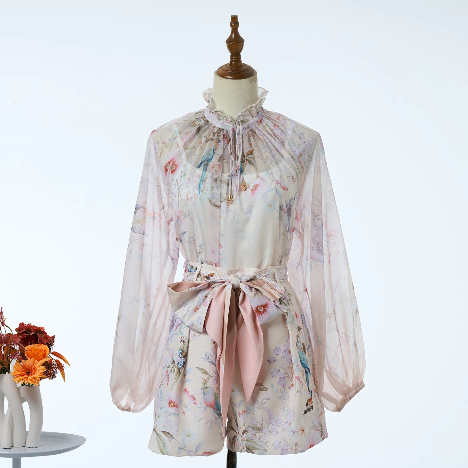 

Ele Cr-Colored Flird Pattern Blouse irt ort Pants Set with Extra Large Belt for Holiday 2026 Spring Season
