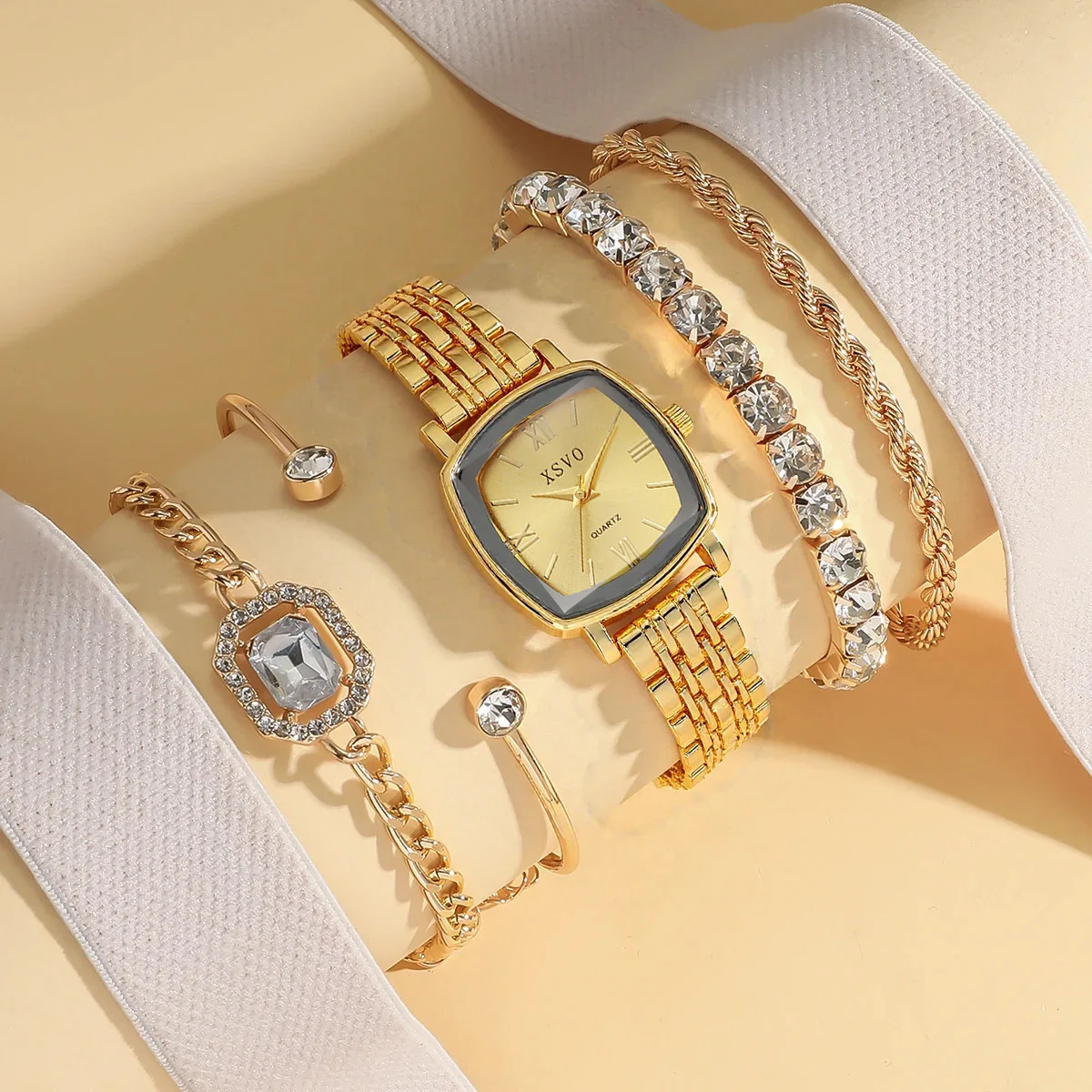

Модные легкие роскошные женские кварцевые часы с квадратным стальным ремешком и бриллиантовым браслетом, комплект из 5 предметов, подходит для Дня Благодарения и