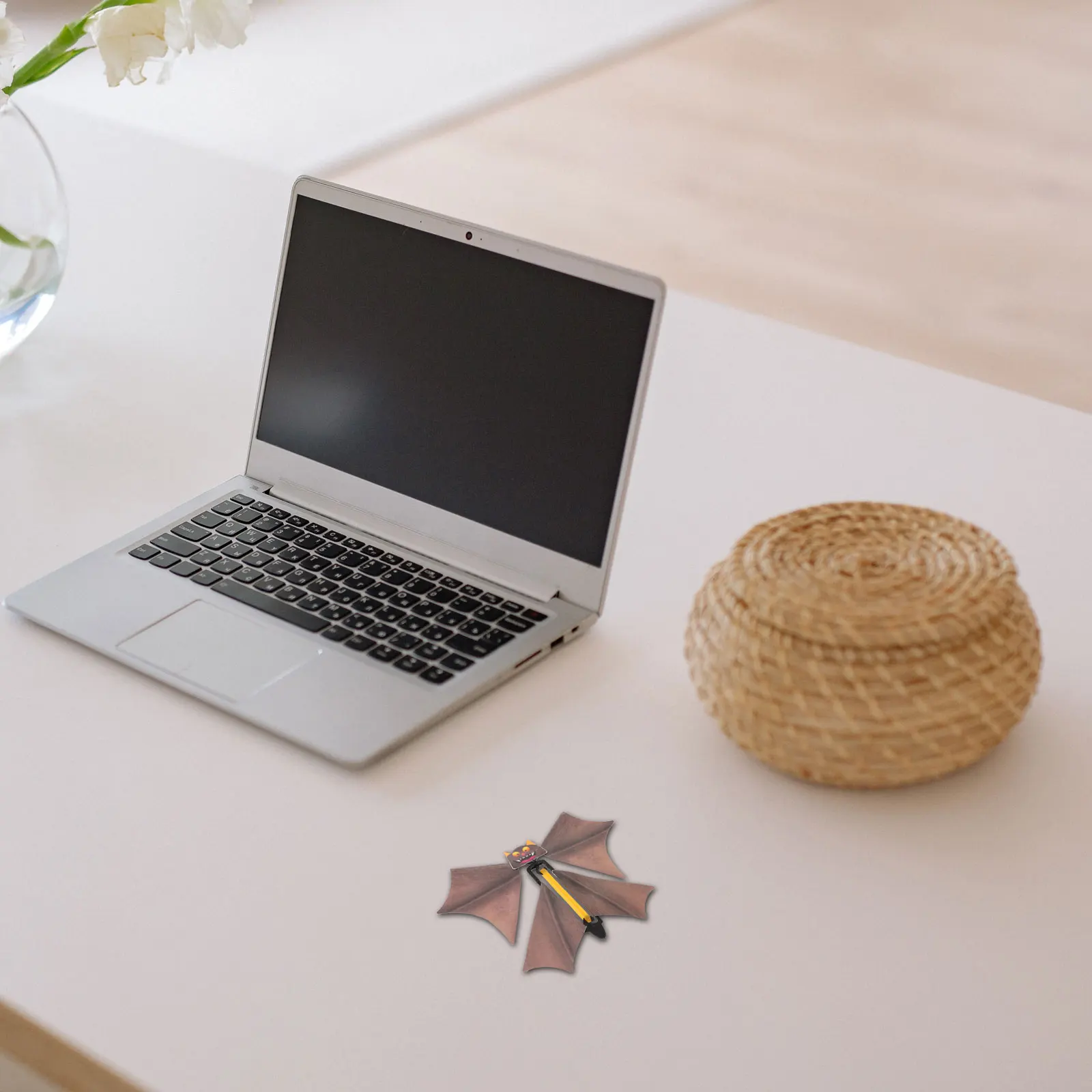 

10 шт., реквизит для трюков, летающая летучая мышь для Хэллоуина, страшная розыгрыш, кляп, шутка, забавная игра для детей и взрослых, вечеринка, новинка