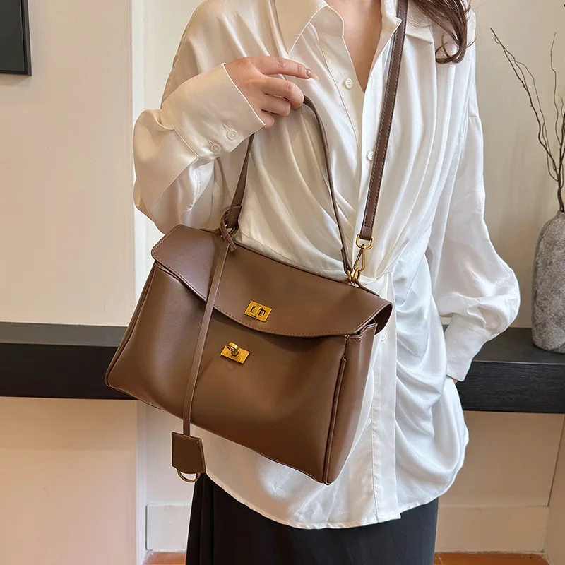 Women Vintage Flap Shoulder Bag Solid PU Leather Gold Metal Turn Lock Handbag Large Capacity Ladies Office Crossbody Purse
