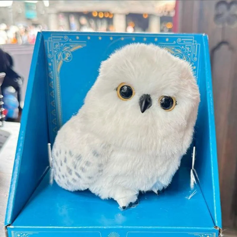Beijing Movie Park's Hedwig Owl Station Shoulder Interactive Voice-Activated Snowy Owl Toy