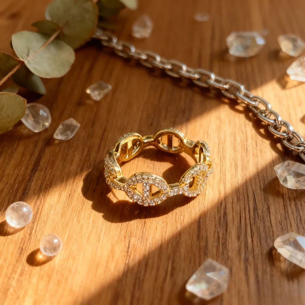 

2025 Trendy Jewelry classic Hollowed-out full diamond pig's nose ring for ladies, not prone to allergies and color fading