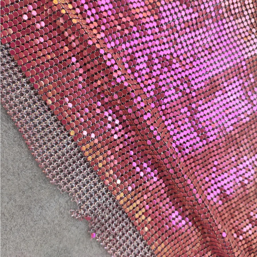 Scintillante 45*150 CM Rosa Iridescente Tessuto di Maglia Metallica Panno Paillettes Paillettes Cucito FAI DA TE Cotta di Maglia vestito Decorazione