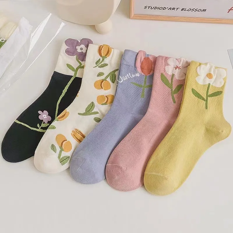 

5Pairs Cute Flower Socks for Women, Spring, Summer, Autumn, Small Petal Mid Tube Socks, Sweet Style, Personalized College Socks