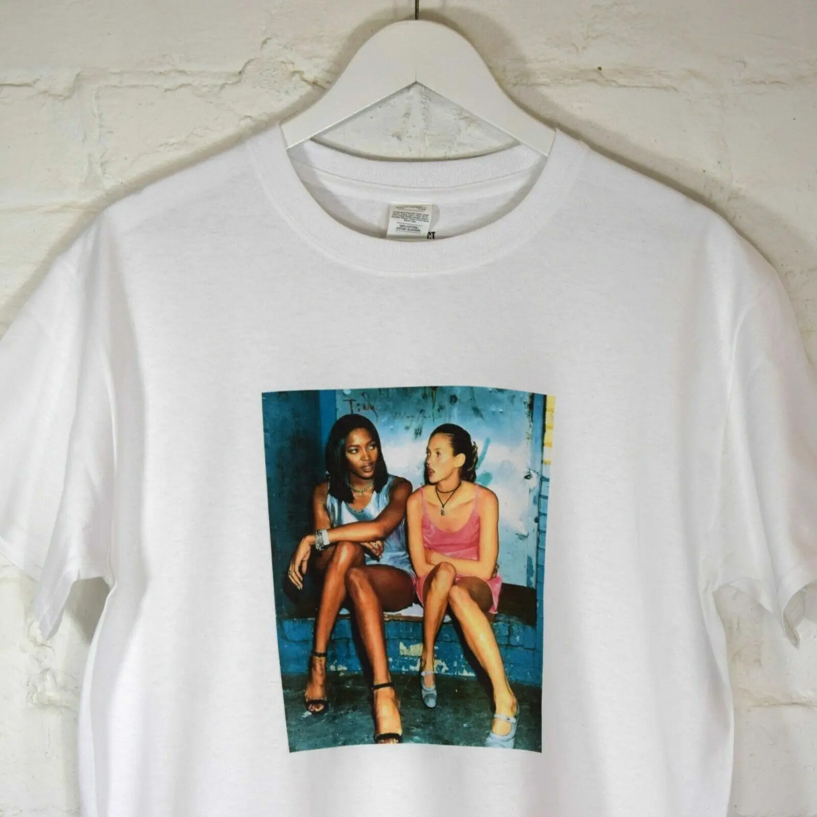 Naomi Campbell &   Vintage Retro Whith Tee T-Shirt by Actual Fac