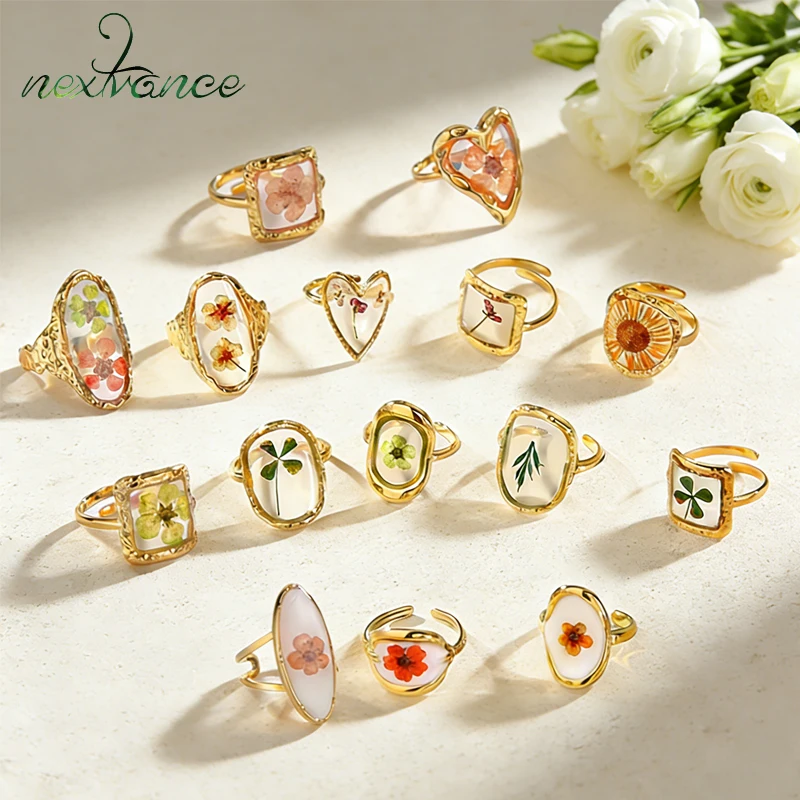 

Nextvance Pressed Flower Resin Open Ring Gold Plated Stainless Steel Adjustable Botanical Jewelry for Women Nature-Inspired Gift