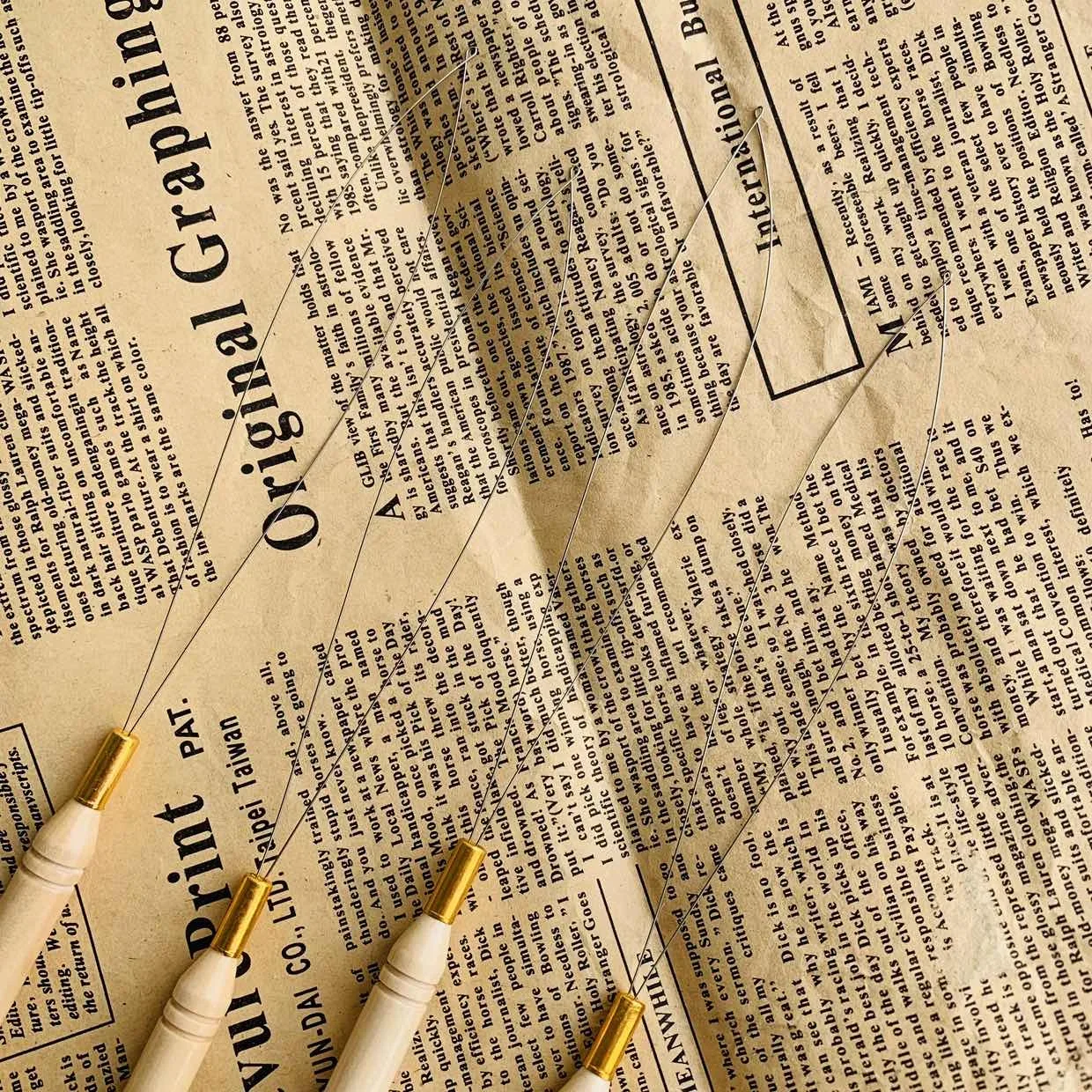 

Инструмент для петли с микрокольцами, нитевдеватель, игла, используемая с плоскогубцами для волос и бусинами для инструментов для наращивания перьев человеческих волос