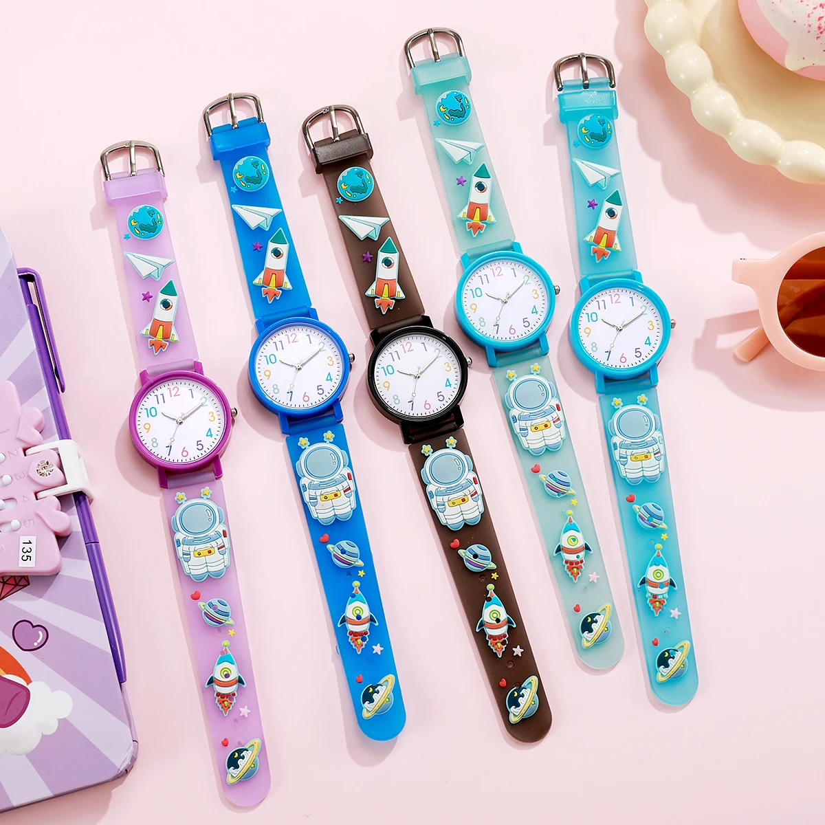 

Детские часы «Астронавт», милые мультяшные цветные весы, подходят для повседневного использования, кампуса, дня рождения, рождественских подарков