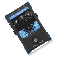 Simple 1-Button Stompbox high-quality TC helicon voicetone C1, low-noise mic preamp for pristine vocals