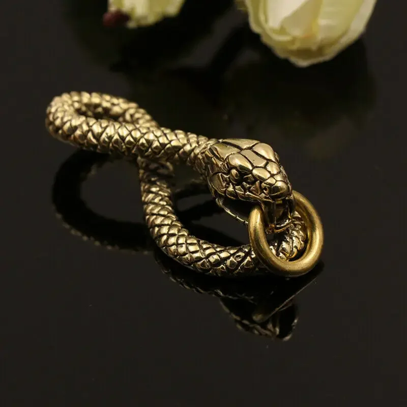 Solid Brass Belt Hook Retro Snake Shape Keychain fob Clip Key Ring Wallet Key Chain with 11mm O ring Charm Pendant Decor Gift