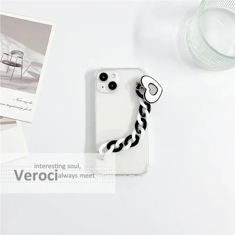 White Black Bracelet Case For Motorola Moto G53 G73 G13 G23 G51 G71 G31 41 E32 20 30 40 Love heart Pearl Metal Wrist Chain Cover