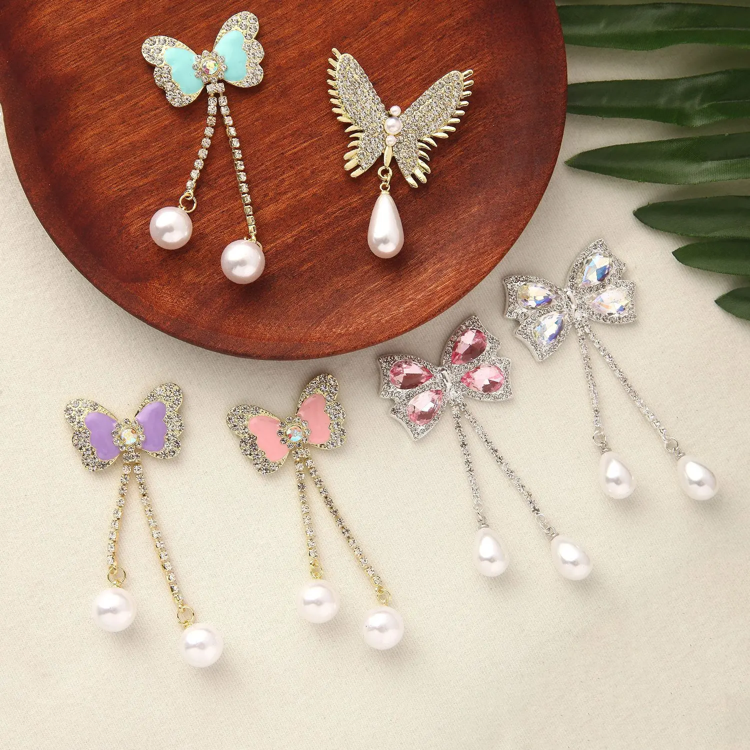 

10pcs/Pack Simple Diamond Set Butterfly Wings Pearl Pendant Fashionable Premium Tassel Handmade DIY Accessories