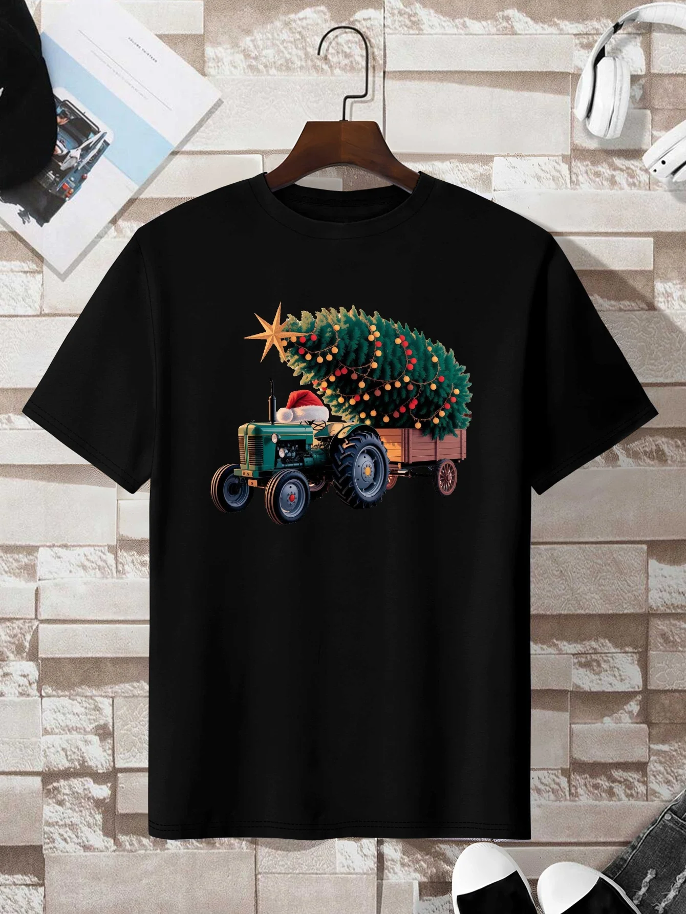

Tractor Christmas Tree Graphic Tee Men's Casual Short Sleeve Cotton Holiday T-Shirt