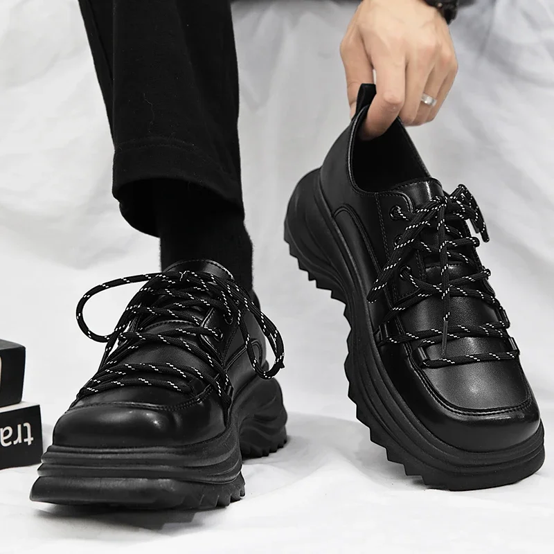 

The 2025 autumn new thick-soled, wear-resistant and anti-slip men's retro fashion casual shoes