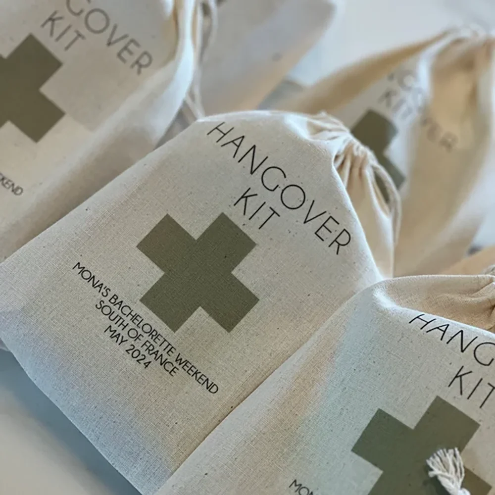 Personalizado 5 pçs kit de ressaca sacos de algodão festa de despedida de solteira favores padrinhos dama de honra lembranças suprimentos de casamento presente pensativo