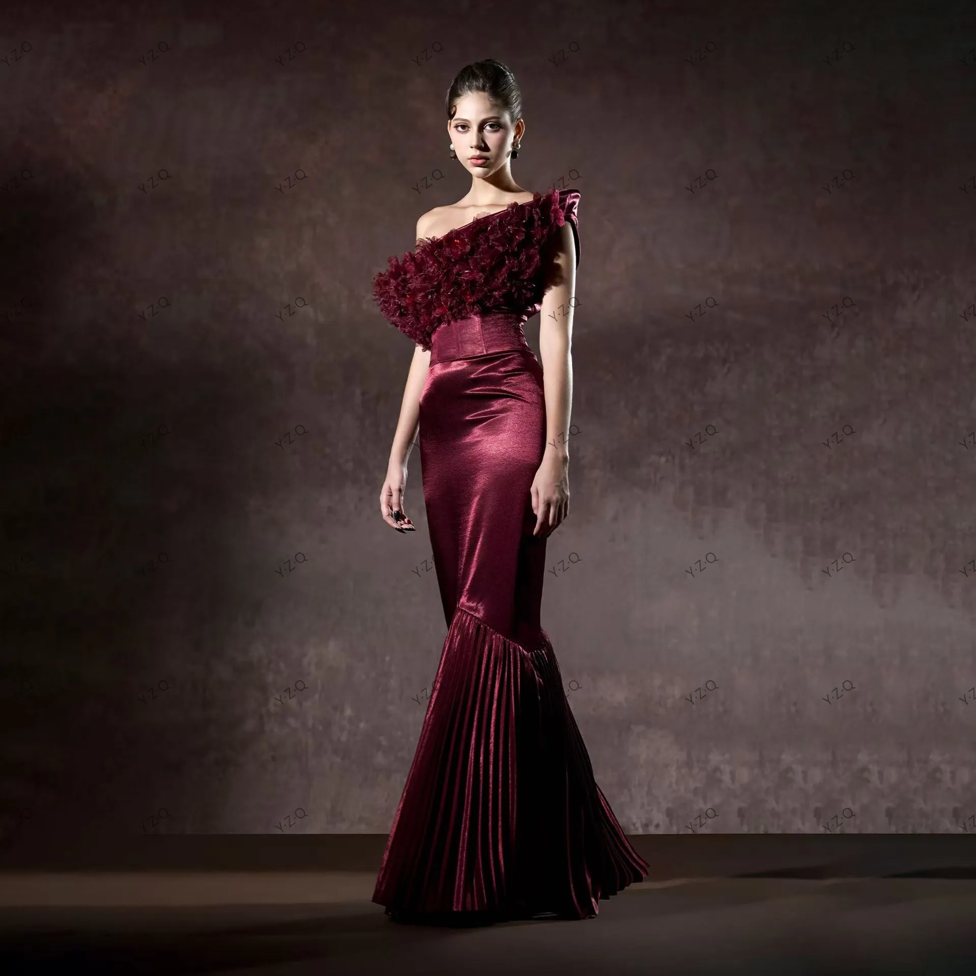 Vestidos de Festa Vermelho Vinho para Mulheres, Ombros Descidos, Camadas, Estilo Sereia, Vestidos Formais Plissados, Vestido de Veludo Sem Mangas