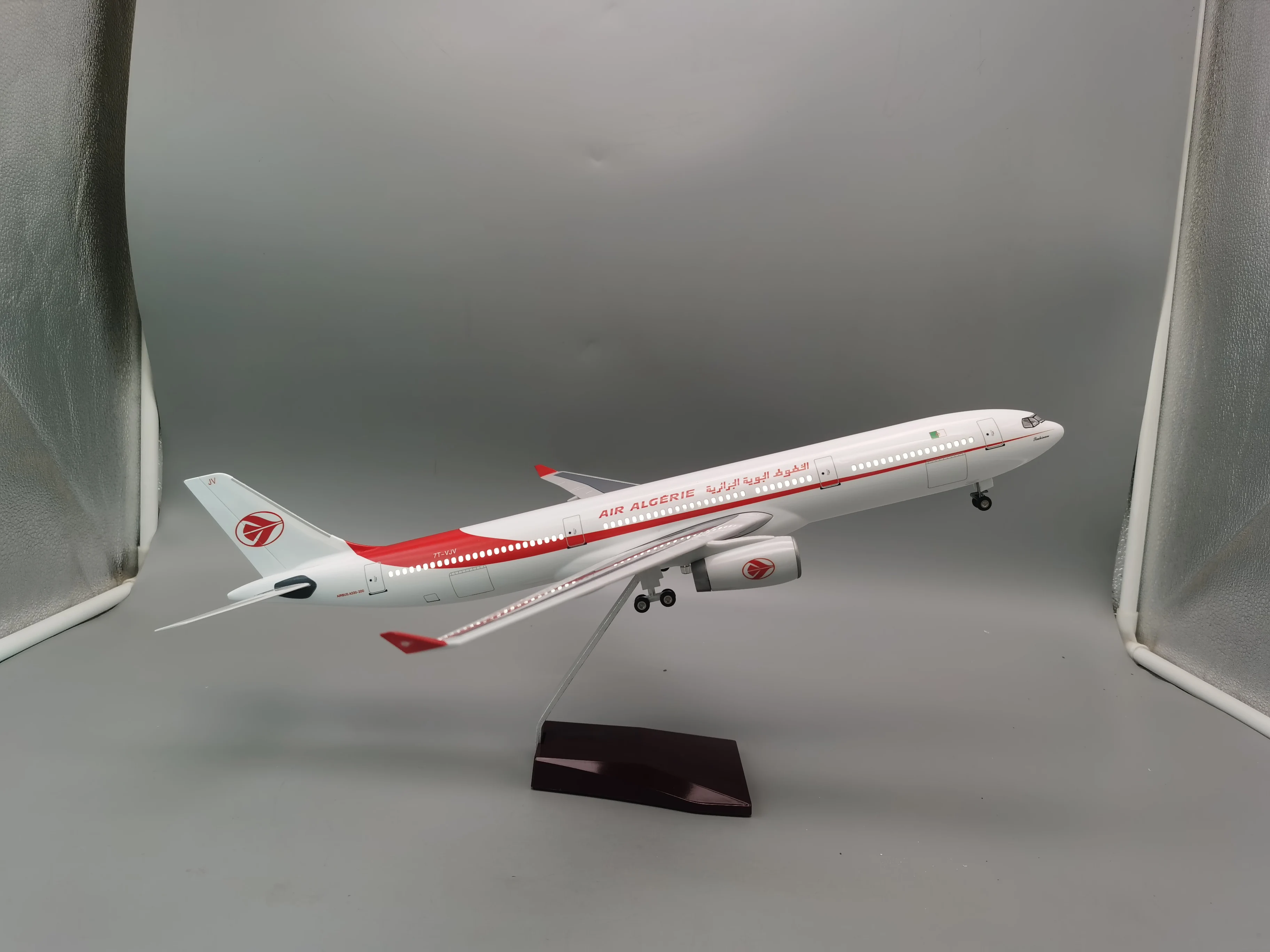 

47cm 1:142 Scale Diecast Resin Air Algerie A330/B737 Airlines Aircraft Model Airplane Collection Display Decoration Toy Gifts