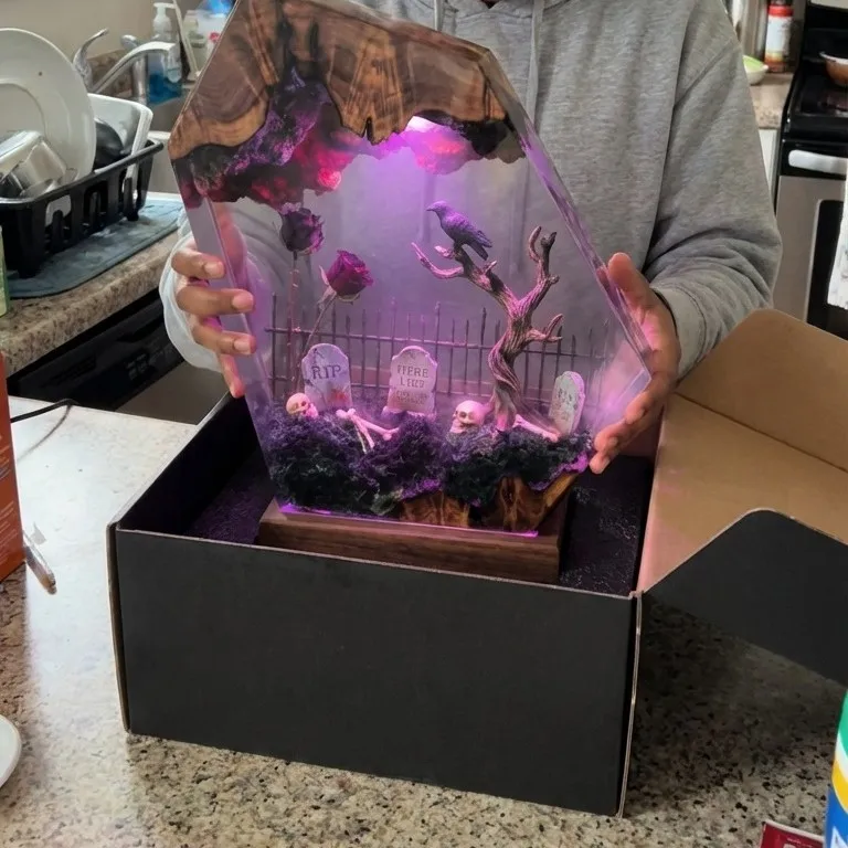 NEW Dark Tomb Tombstone Skeleton Withered Tree Epoxy Resin Lamp Desktop Home Atmosphere Ornament Halloween Gift