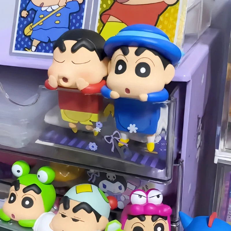 

Genuine Crayon Shin-Chan Mini Figure Animation Figurine Hippers Figure Mobile Phone Car Decoration Screen Party Doll Kids Gifts