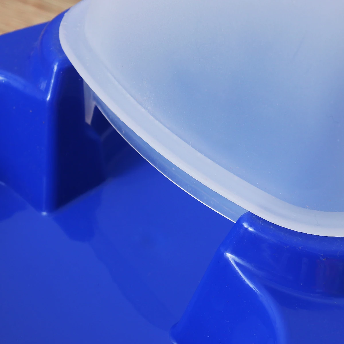 

Automatic Pet Feeder Food Dispenser for Cat Dog Wide Opening Easy Clean Removable Bottle Safe Plastic Fewer Refills