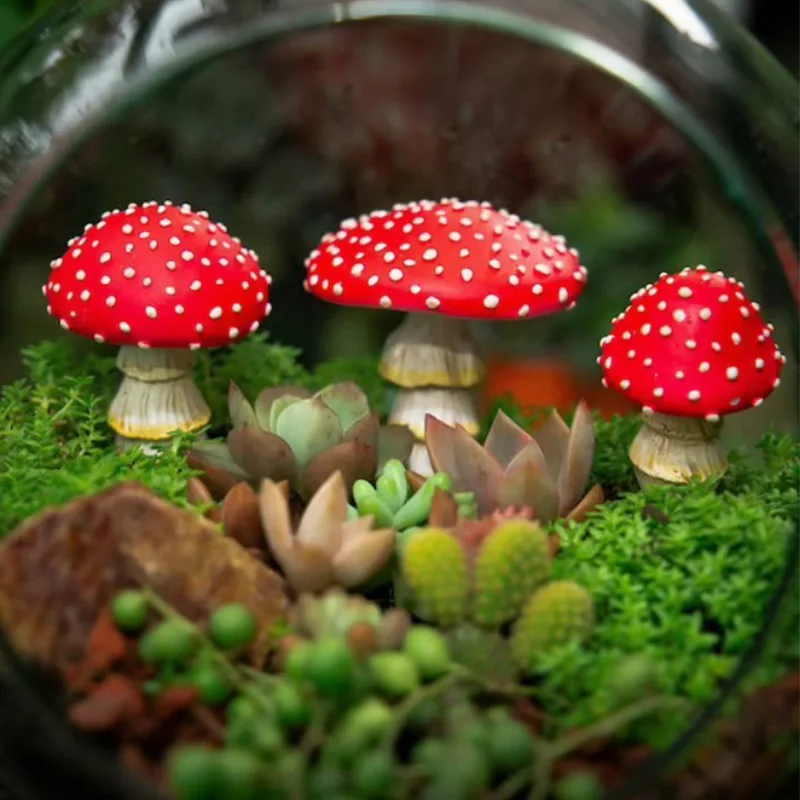 Mini Mushroom Garden Decoration Resin Mushroom Glow In The Dark Craft Landscape Mushroom Statue Garden Figurines Ornament Decor