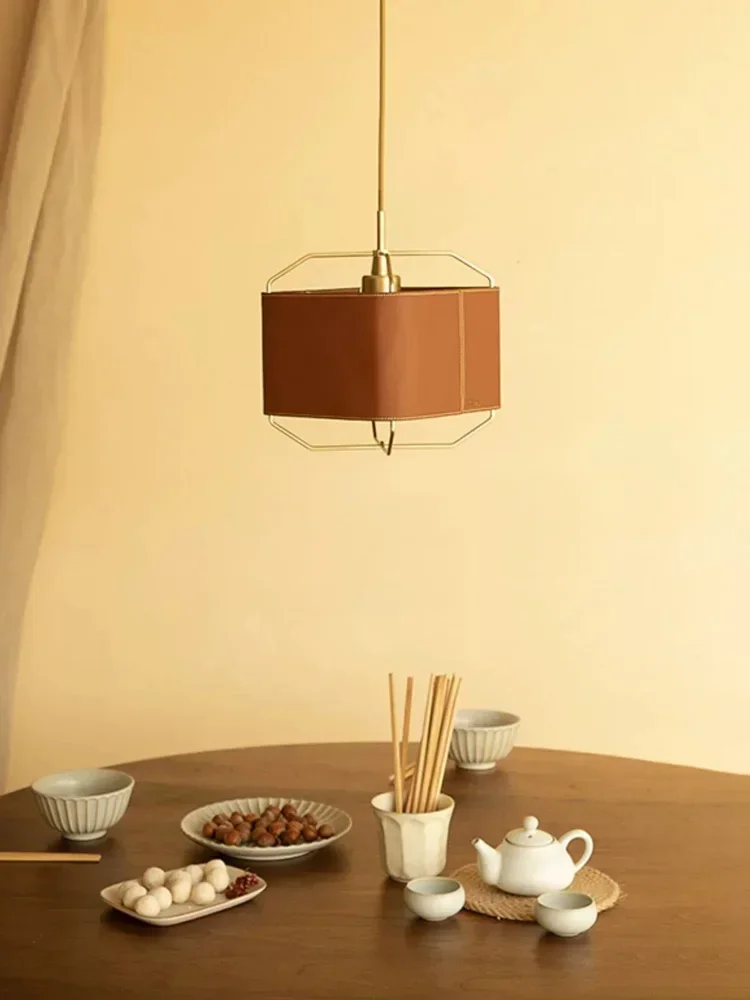 Kroonluchter, eetzaal, eilandbureau, studeerkamer,