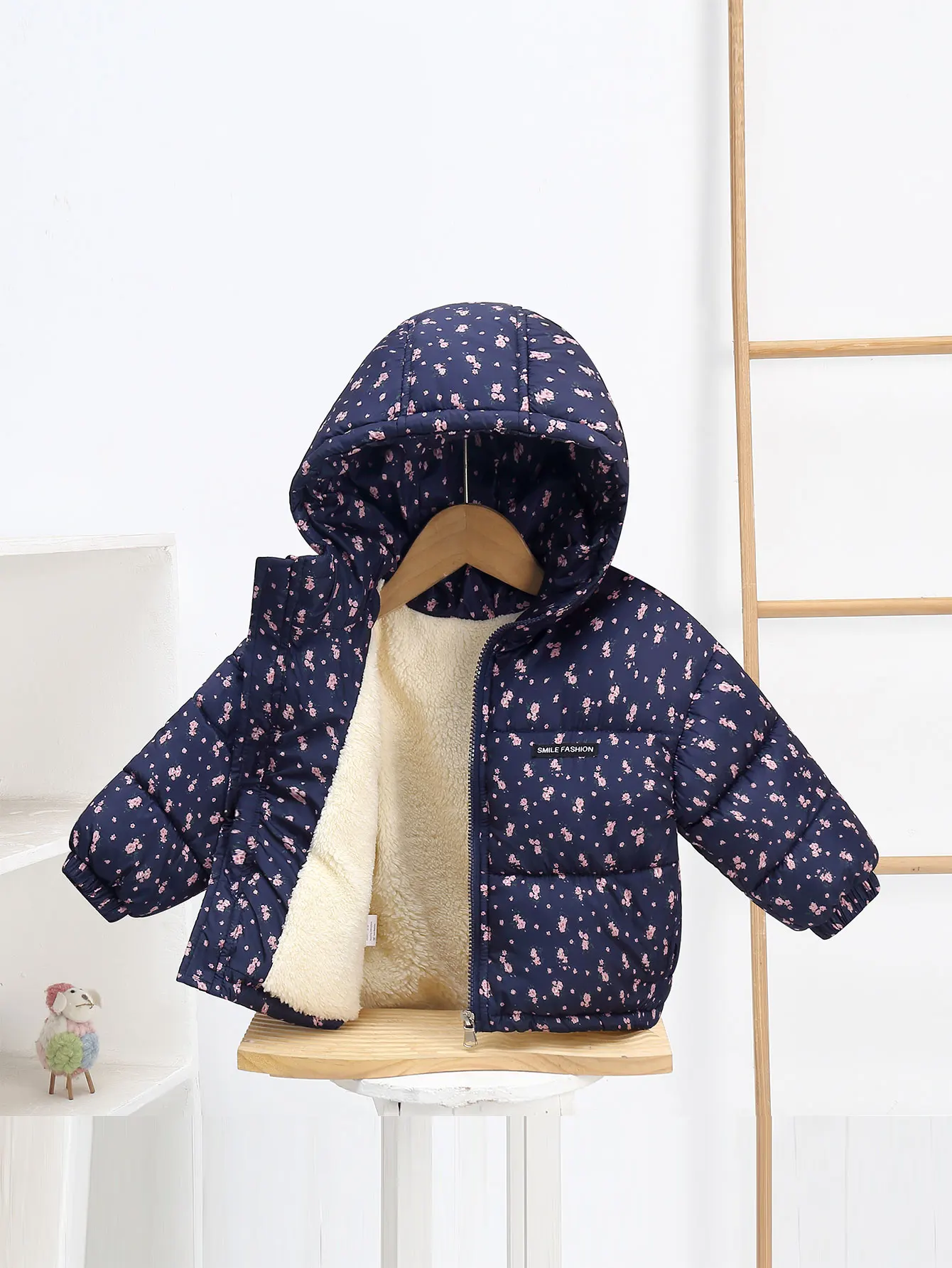 

New autumn and winter flowers, fleece, thickened wool lining, cute baby hooded cotton clothes, warm jackets, boys' baby cotton j