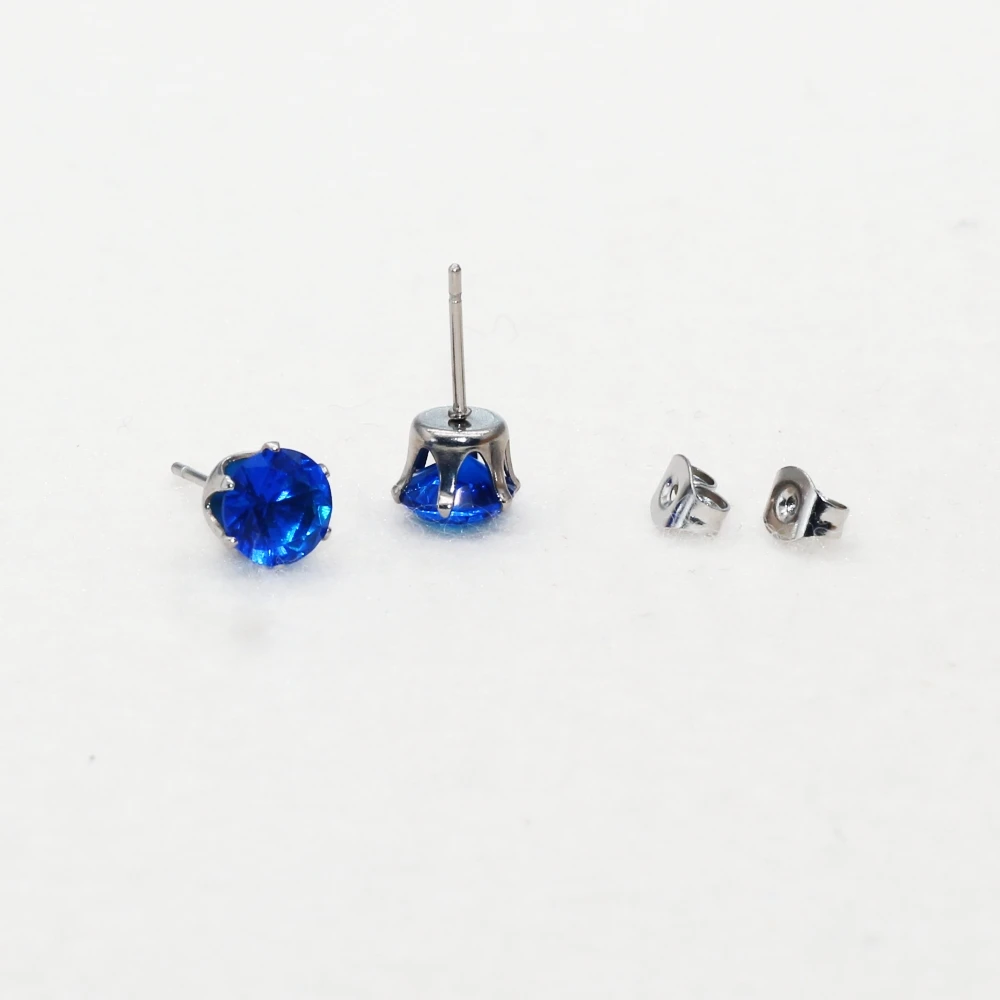 Edelstahl-Ohrstecker 7mm Rund Neues Königsblau Glas Minimalistisch Hypoallergen Ohne Verblassen – Detail 1