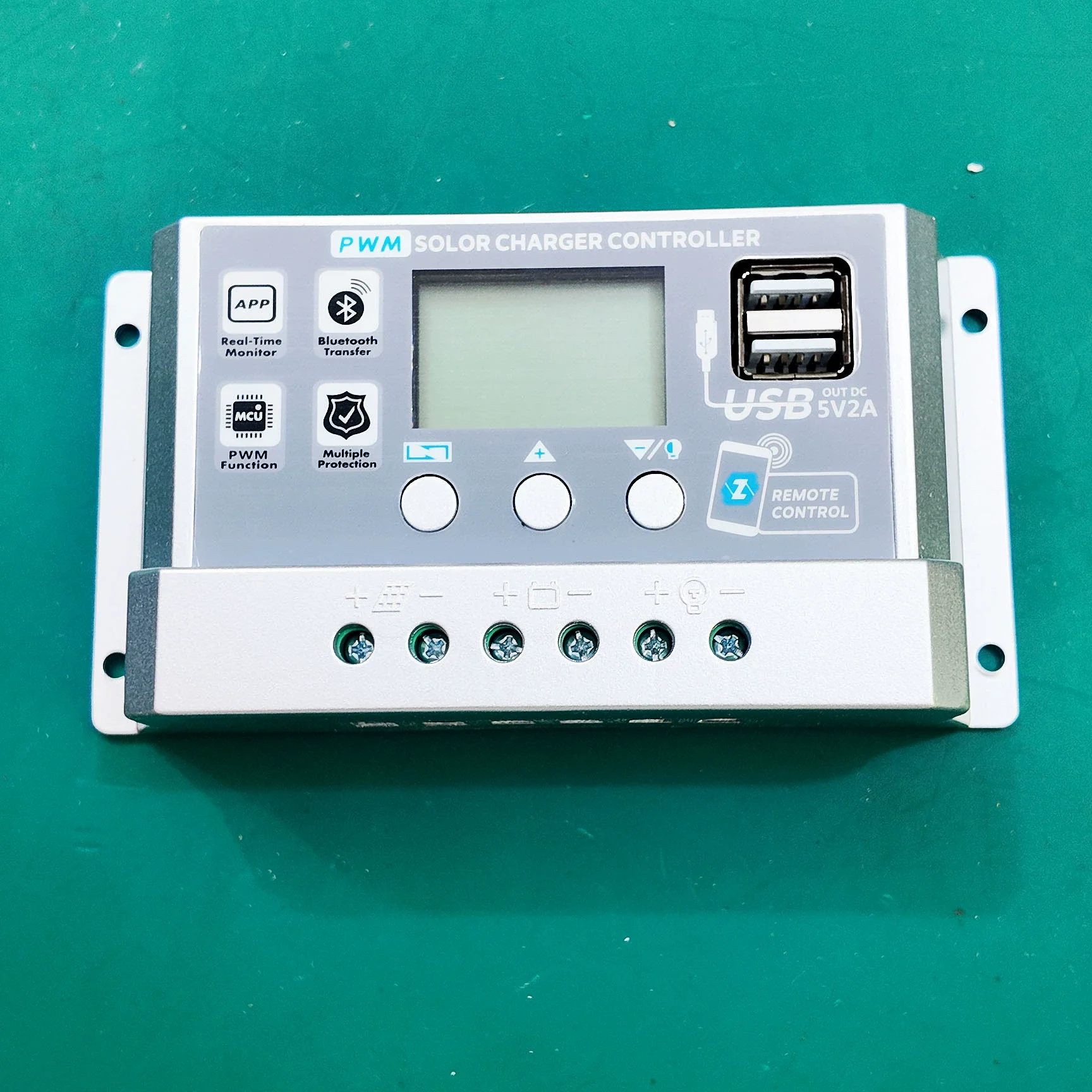 Solar Charging Controller Bluetooth Photovoltaic Charging and Discharging 12V24V
