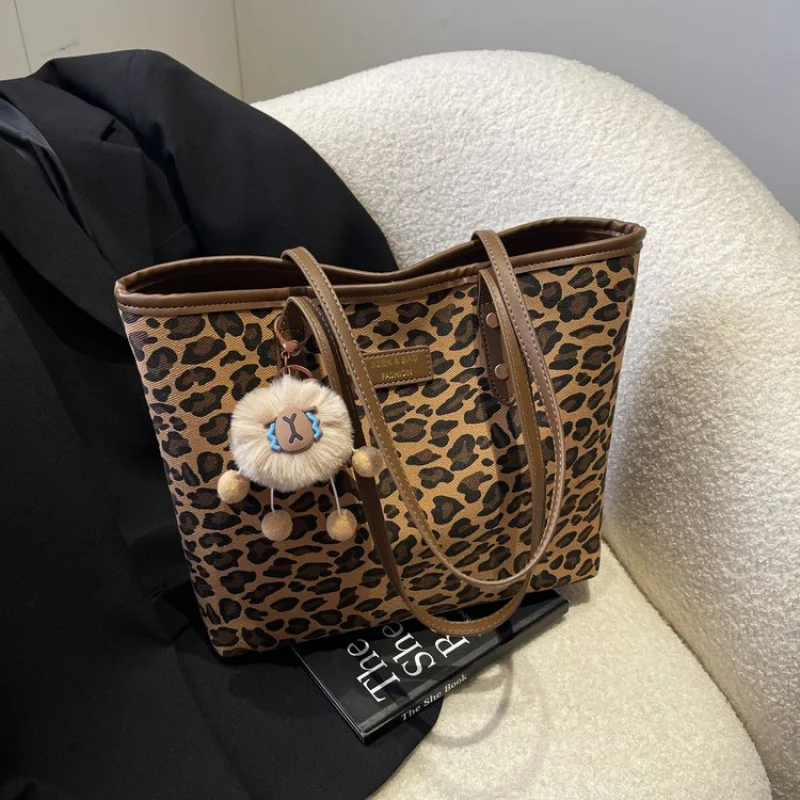 

Popular Classic Women's Messenger Bag Leather Shoulder Crossbody Handbag By Luxury Brand Famous Designer