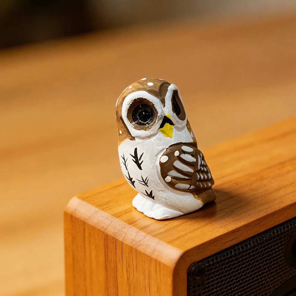 Hand Carved Mini Decorative Wooden Owl Figurines Cute Hand-Painted Owl Statue Kawaii Desk Decor Ornament Gift for Owl Lovers