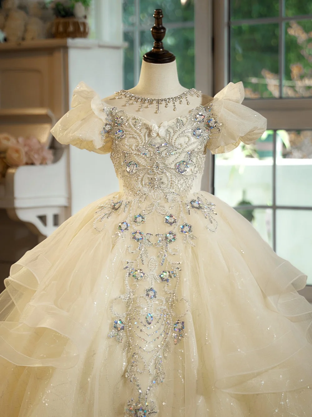 Luxury Embroidery Beaded Girls Dresses For Birthday Party Elegant Sweet Puff Sleeve Kids Pageant Gown Wedding Guest Wear 2-14Y