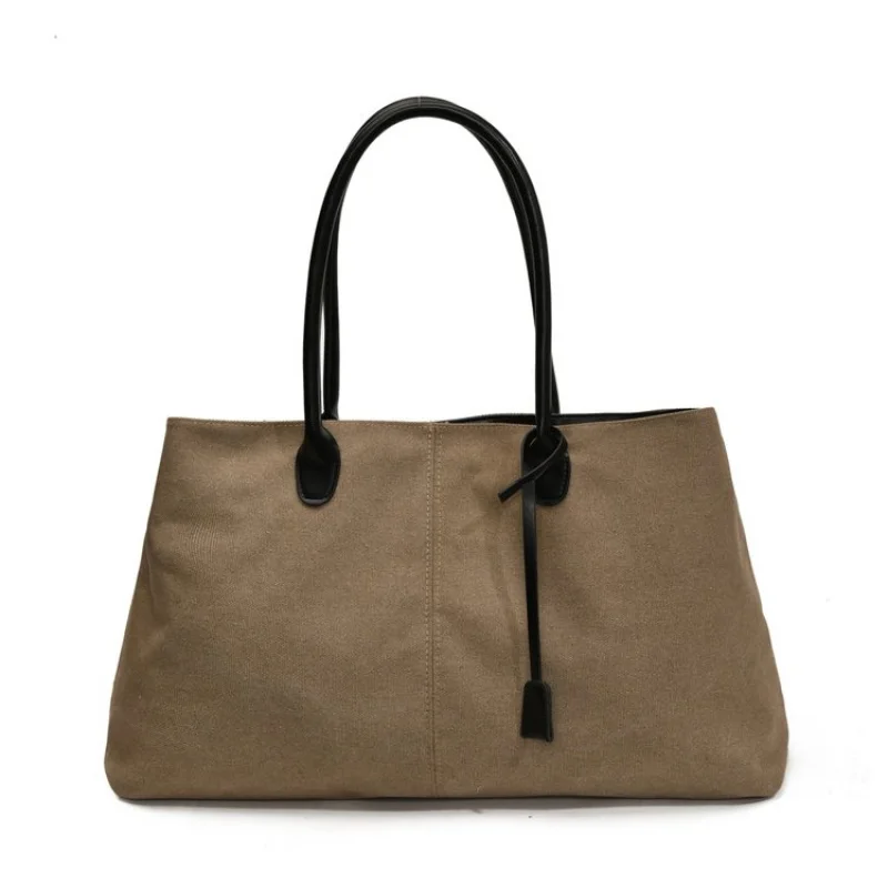 

Sophisticated Top Handle Bag For Ladies For A Refined And Elegant Carrying Experience
