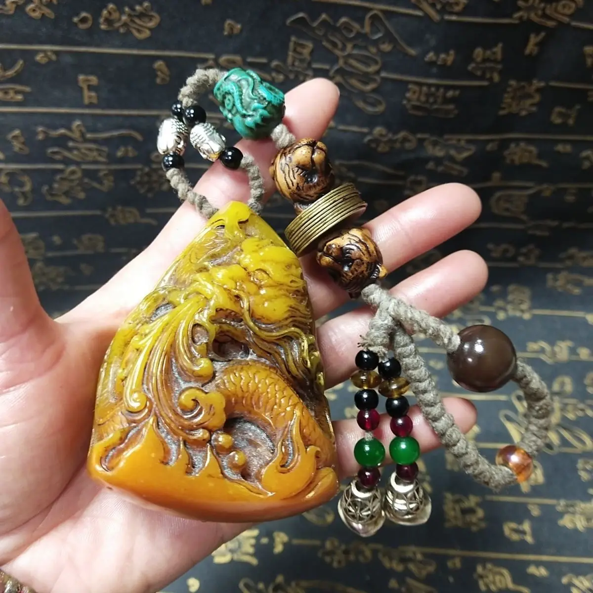 Antique Collection Tian Huang Shenlong Protection Master Hand Wrap Pulp Mellow Appearance Intact Physical Lucky Pendant Shooting