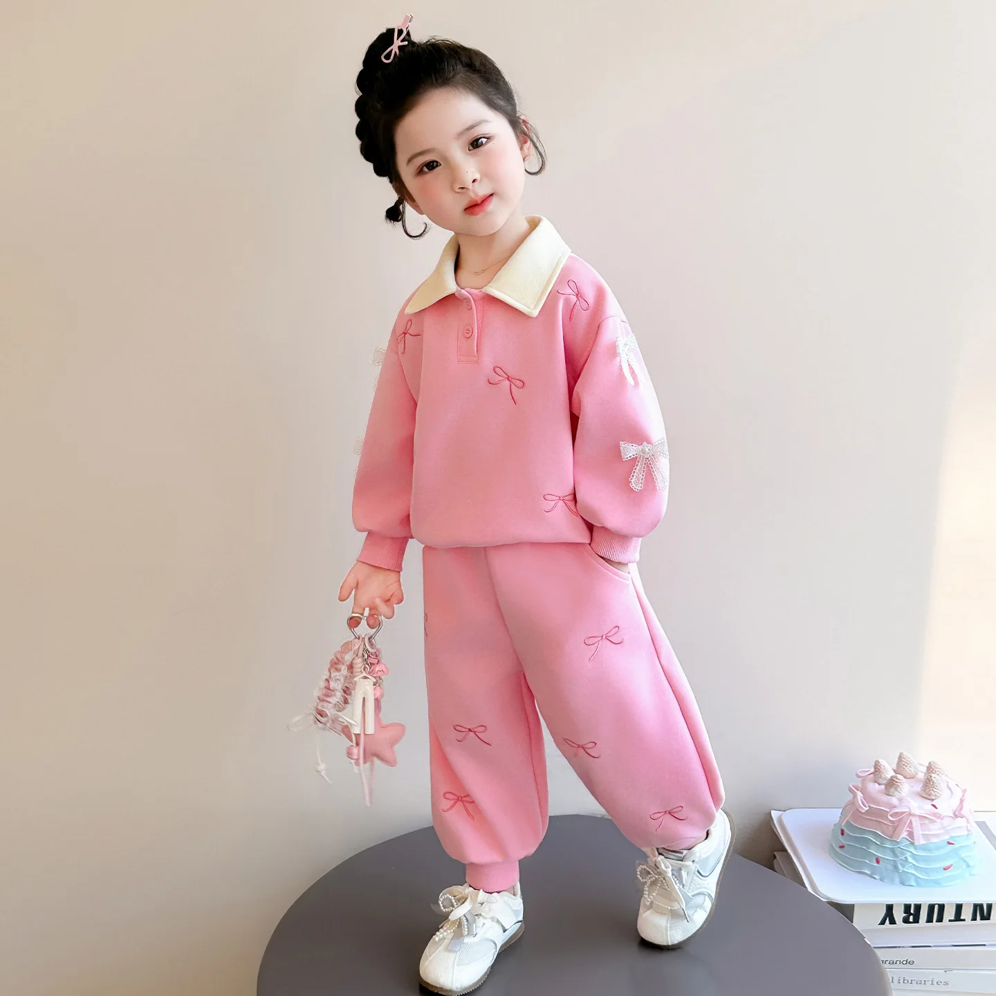 

Girls' 2026 Spring Shirt, Hoodie, and Pants Two Piece Set for Children's Casual Clothing, Baby Girls' Loose Sports Set