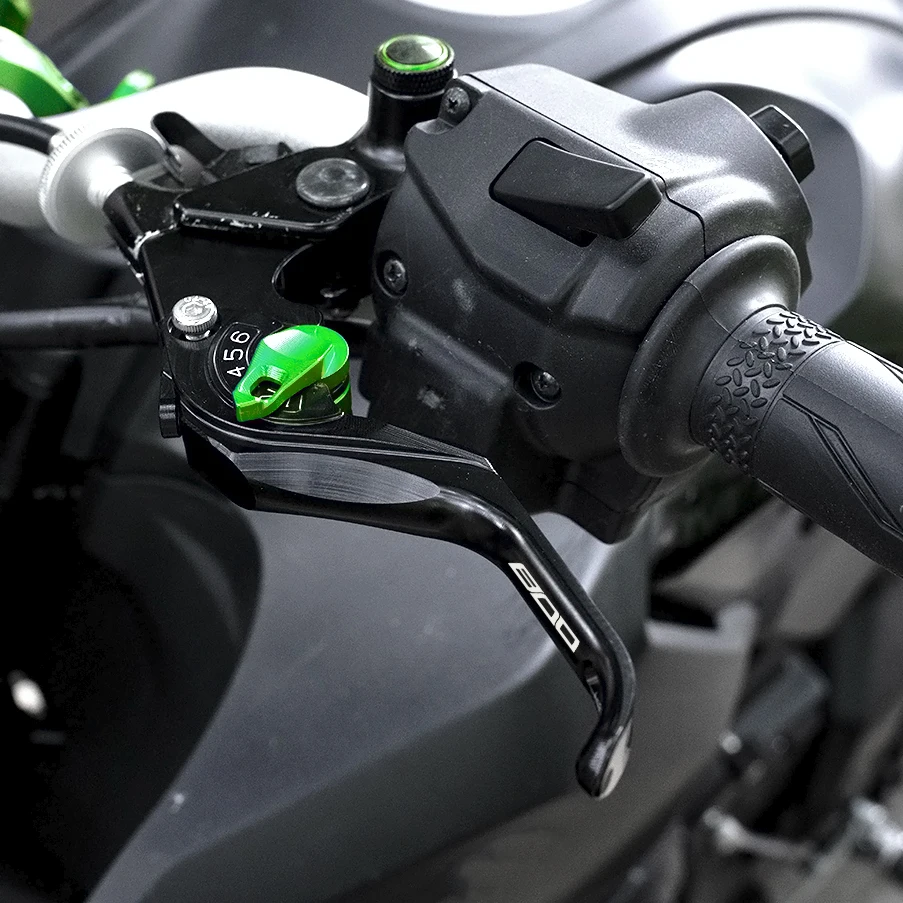 Für Kawasaki Z800/E 2013-2016 Z750 (nicht Z750S-Modell) 2007-2012 Zubehör Motorrad Einstellbare Brems- und Kupplungshebel Griffhebel – Detail 2