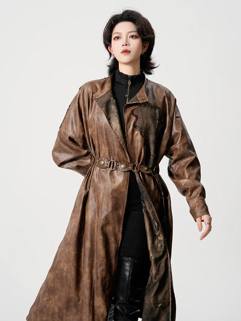 オリジナルデザインラウンドネック漢服レザージャケット改良された中国風ブラウンPUコート女性用ルーズフィット刺繍入り春用