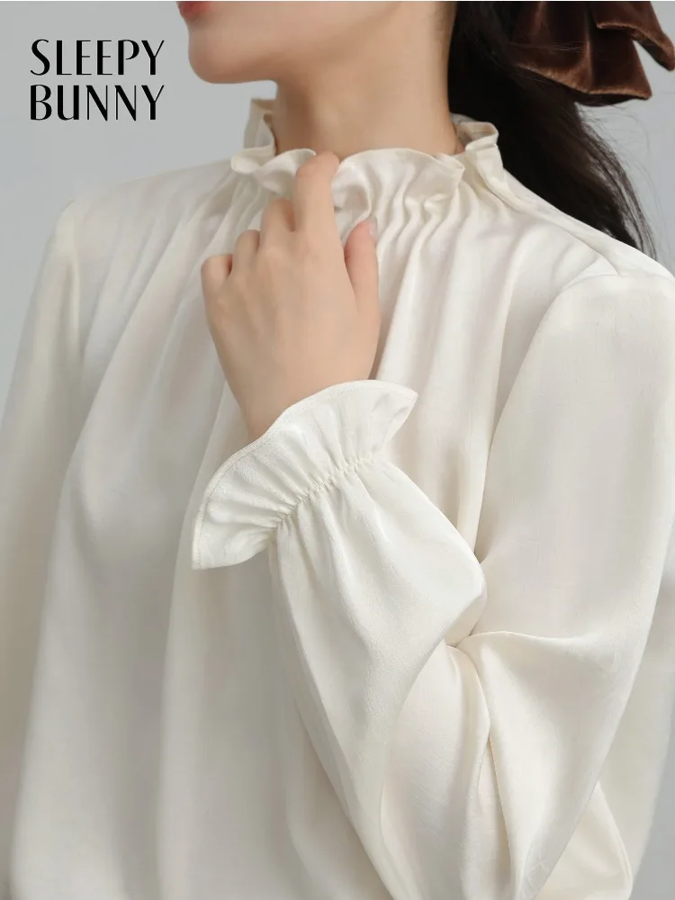 

Женская элегантная атласная блузка, рубашка с длинным рукавом, шикарный топ с рюшами на воротнике, плиссированный дизайн и драпированный облегающий крой для офисной одежды