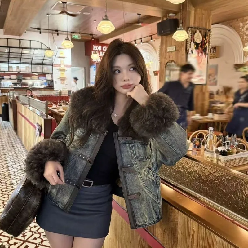 

Outcoat New Short Navy Collar Faux Fur One-piece Retro Denim Style Coat Overcomes Women's Faux Fur Outerwear This Autumn Winter
