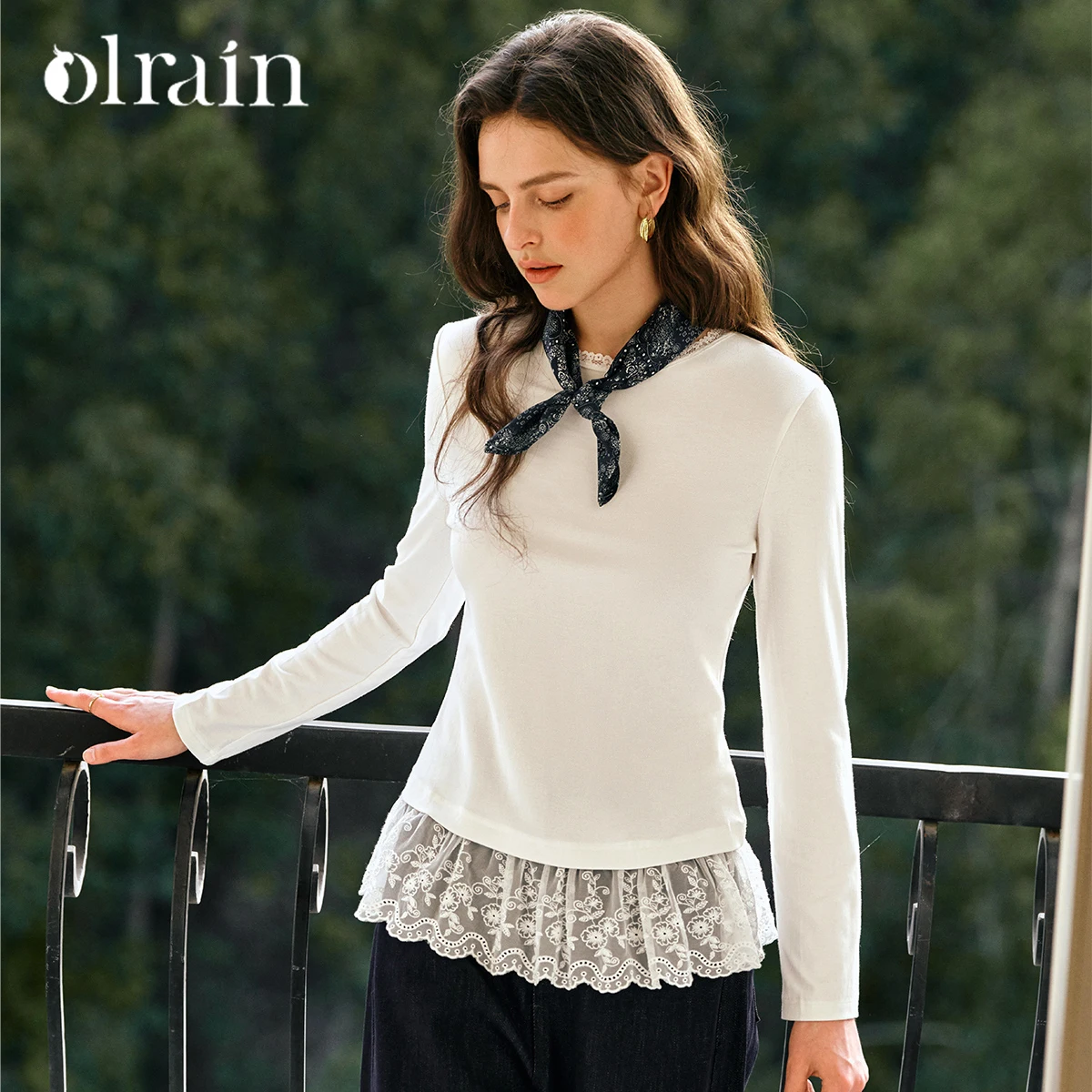 

OLrain женские французские футболки, осень 2023, новая коллекция, кружевные футболки с круглым вырезом и длинными рукавами, однотонные вязаные женские топы O57QT000626
