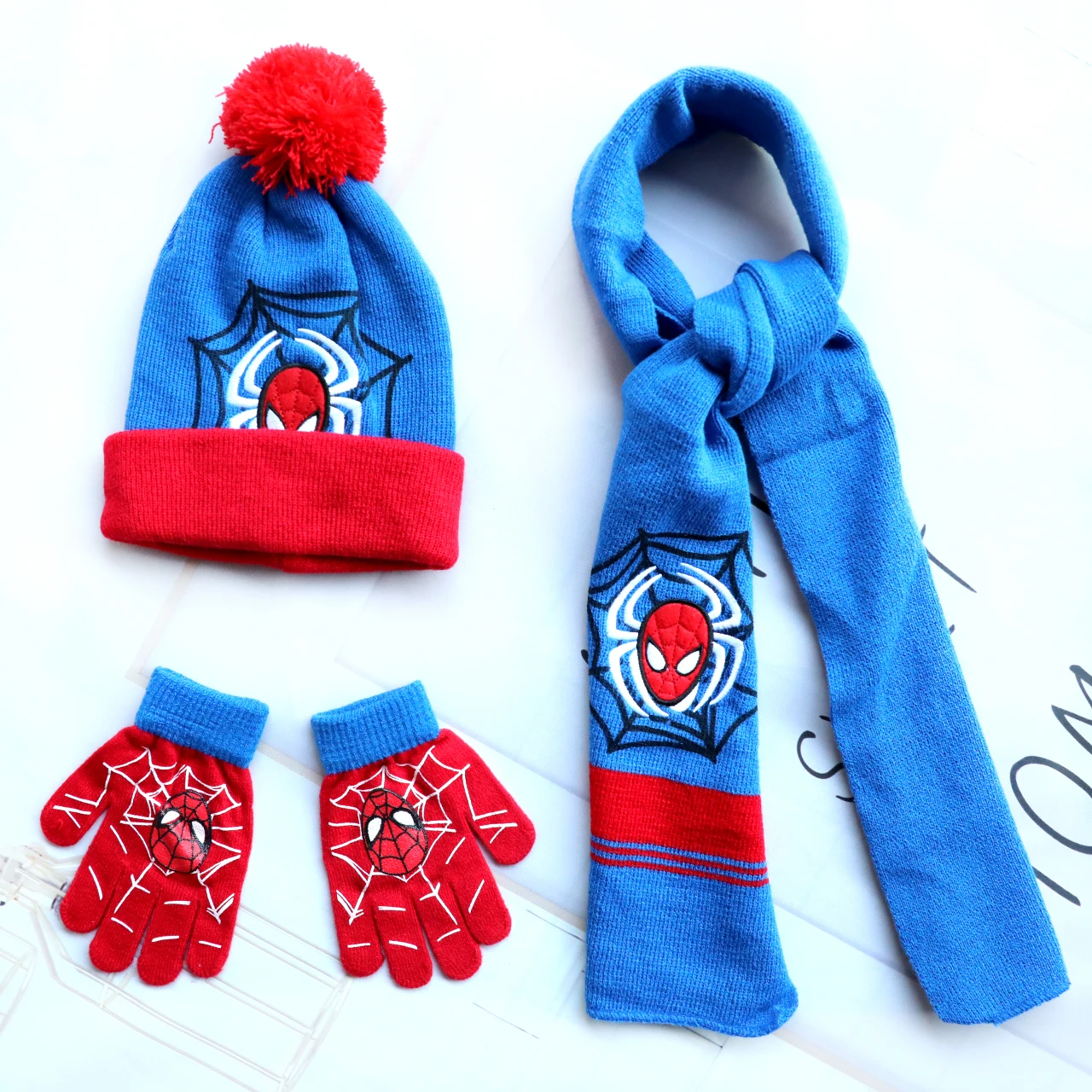 Autumn Winter Children Hat SpiderMan Classics Cartoon Scarf Hat Glove Warm knitted hat Boy Girl Cap Child Christmas Hat