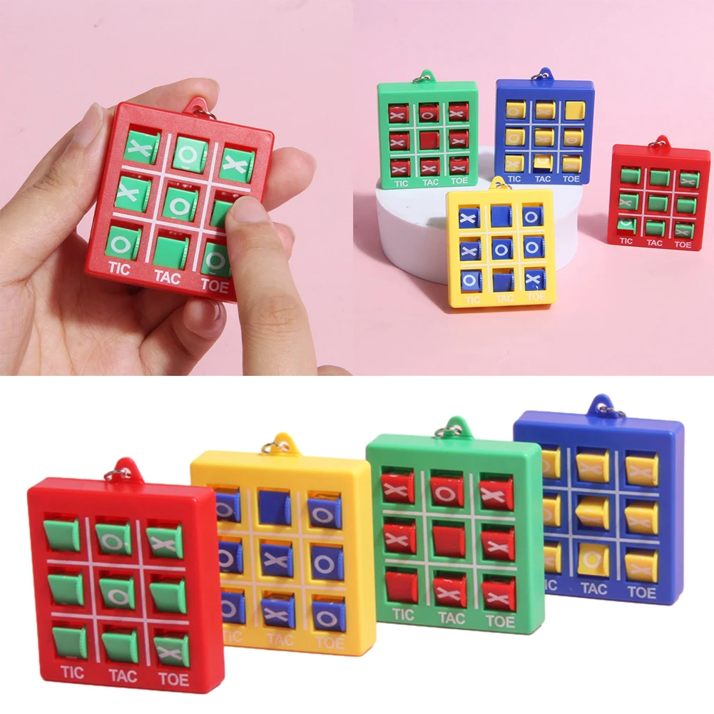 4Pcs/Set Tic Tac Toe Pendant Toys with Key Ring Mini Tic Tac Toe Keyring Colourful Portable Educational Toys for Kids