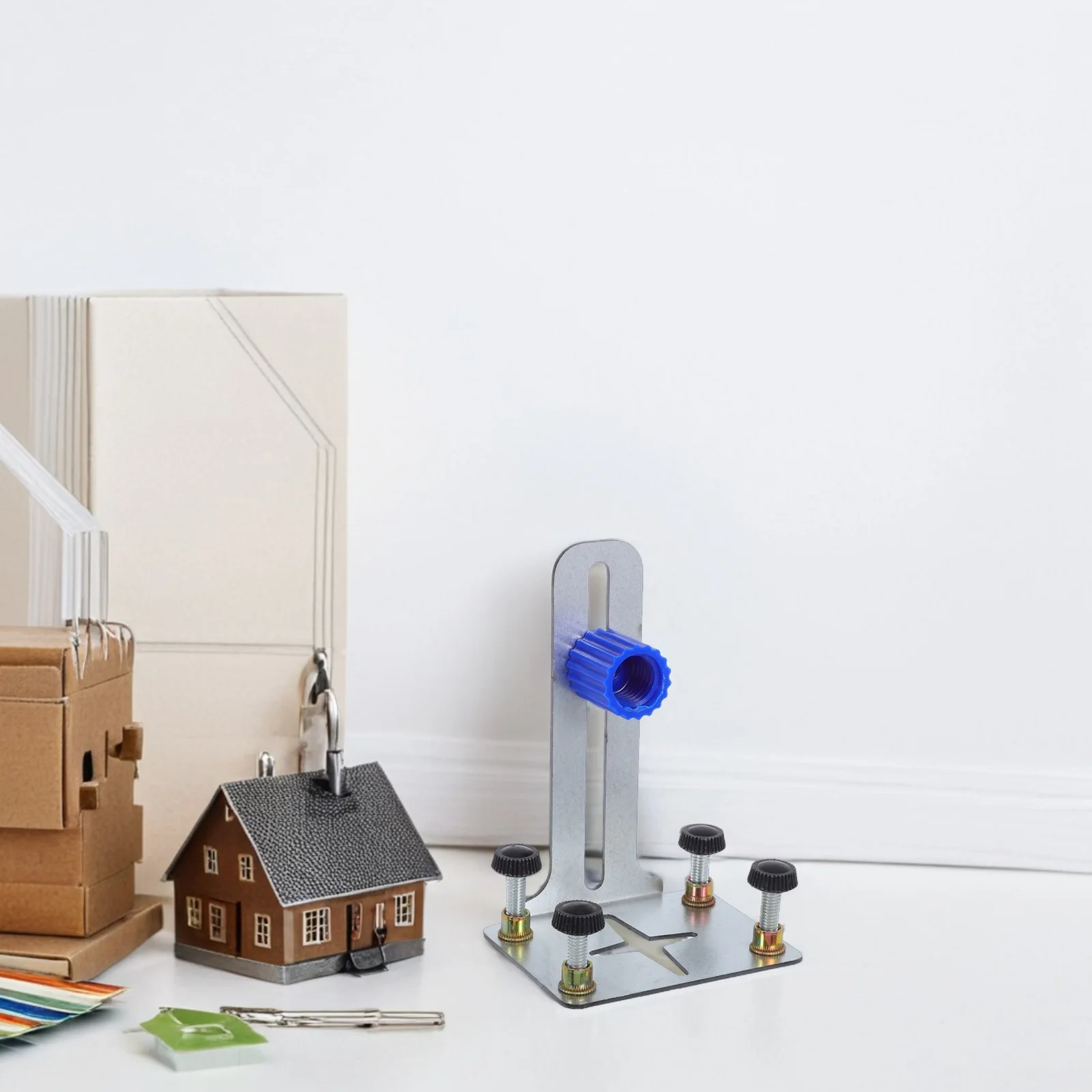 Soporte de nivel de burbuja ajustable de hierro grueso duradero soporte de herramientas de nivel montado en la pared para proyectos de construcción y bricolaje