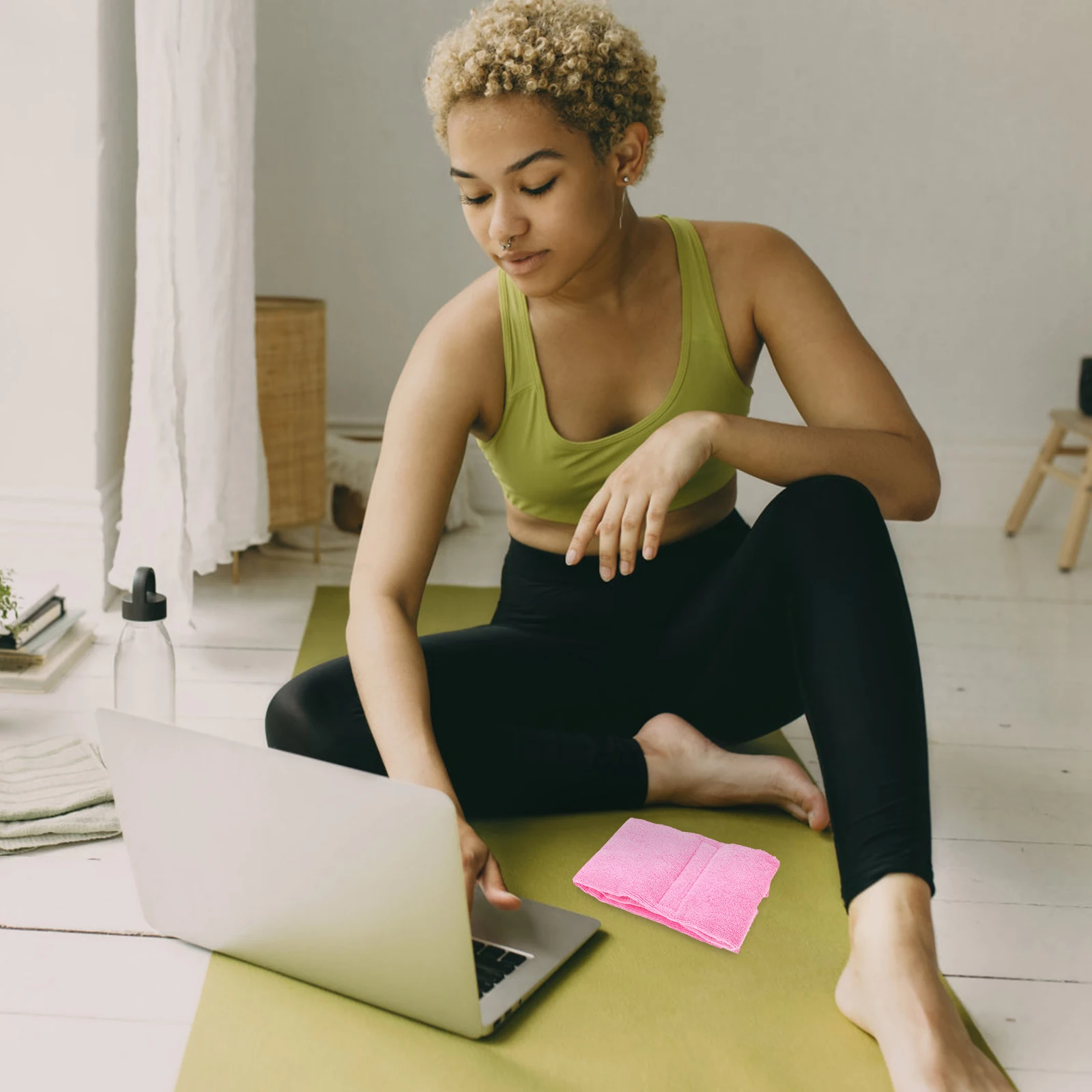 스포츠 땀 수건 면 휴대용 체육관 수건 부드럽고 흡수력 좋은 안정적인 후크 요가 땀 닦기 축구 액세서리 체육관 수건