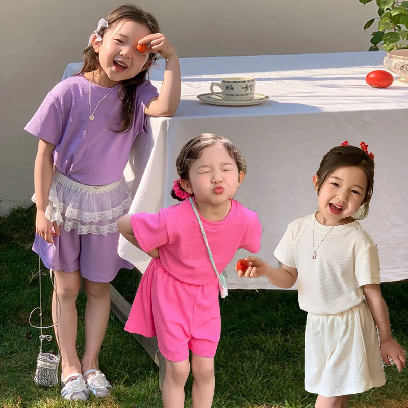

2025 детские комплекты, летние костюмы с короткими рукавами для девочек, детская спортивная футболка + шорты, комплект из 2 предметов, детская свободная однотонная одежда
