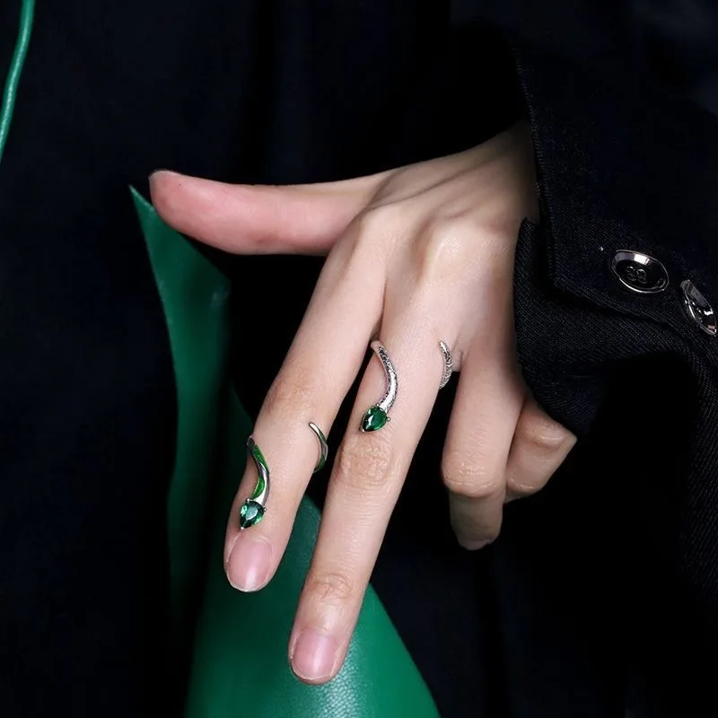 Exquisite Green Snake Ring Women\'s Personality Fashion Temperament Open Ring Winding Snake Water Drop Ring Gift