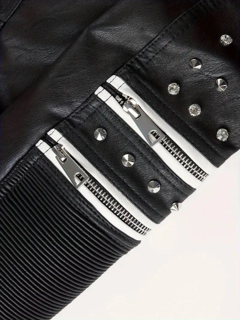 Modna czarno-biała kontrastowa kurtka motocyklowa ze skóry z nitami, z wieloma kieszeniami, dopasowana kurtka w stylu rock punk.