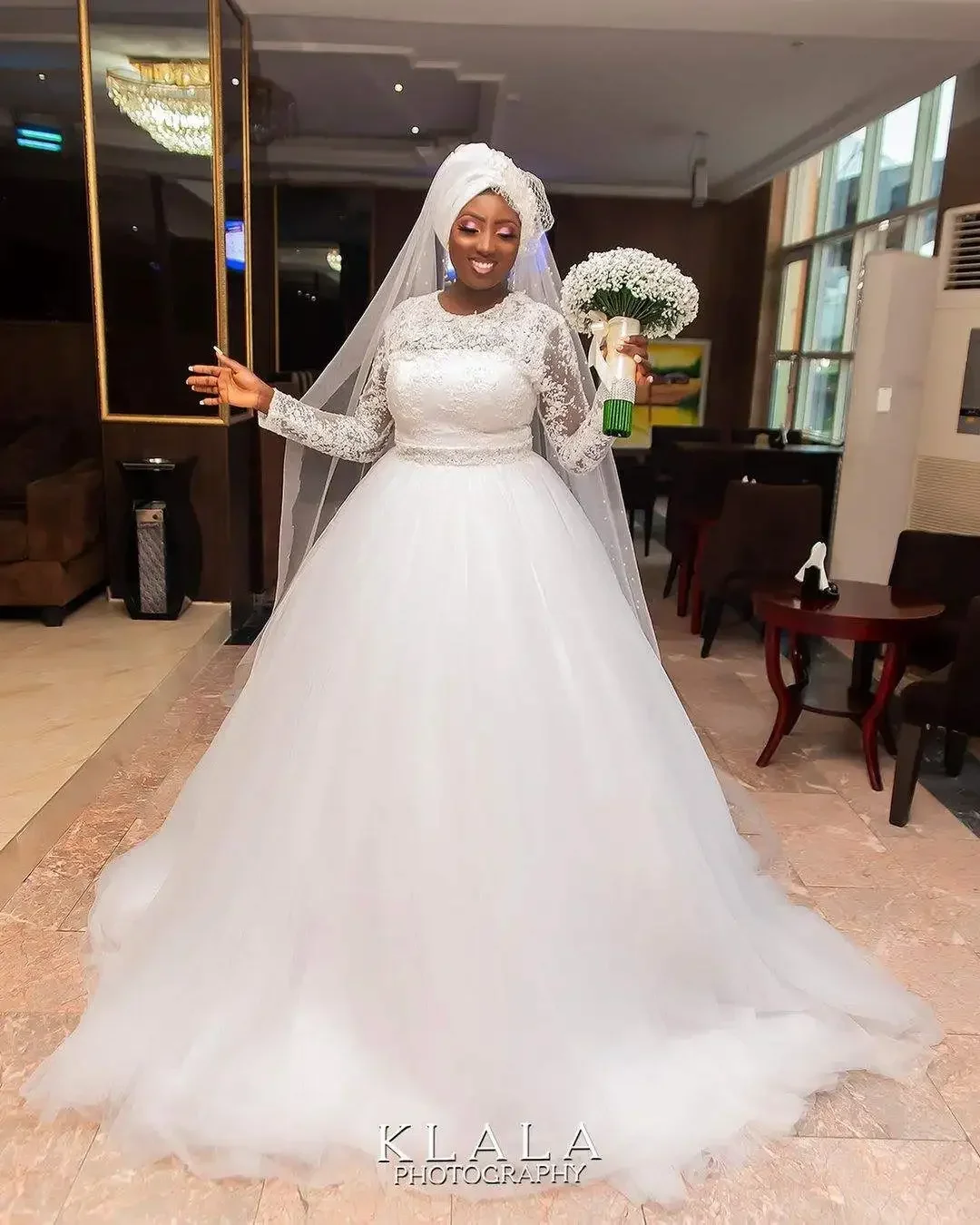 Customized Pearl Bead Lace Applique Long Sleeve Wedding Dresses Custom Made Bridal Gown 2025